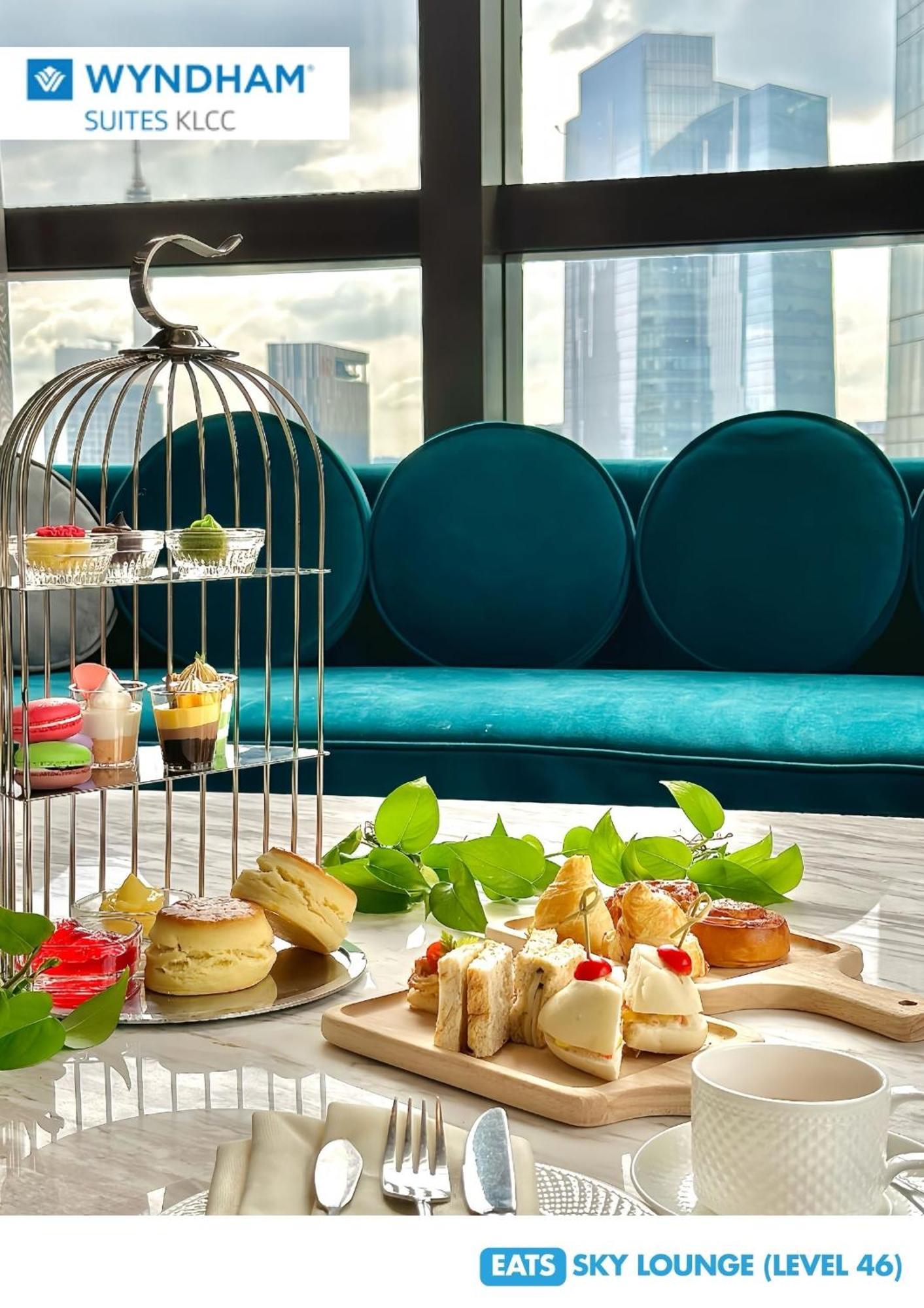 Wyndham Suites Klcc Kuala Lumpur Exterior foto Afternoon tea at the lounge