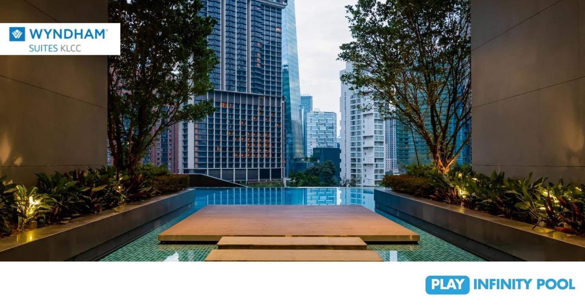 Wyndham Suites Klcc Kuala Lumpur Exterior foto The Infinity Pool at PLAY Infinity