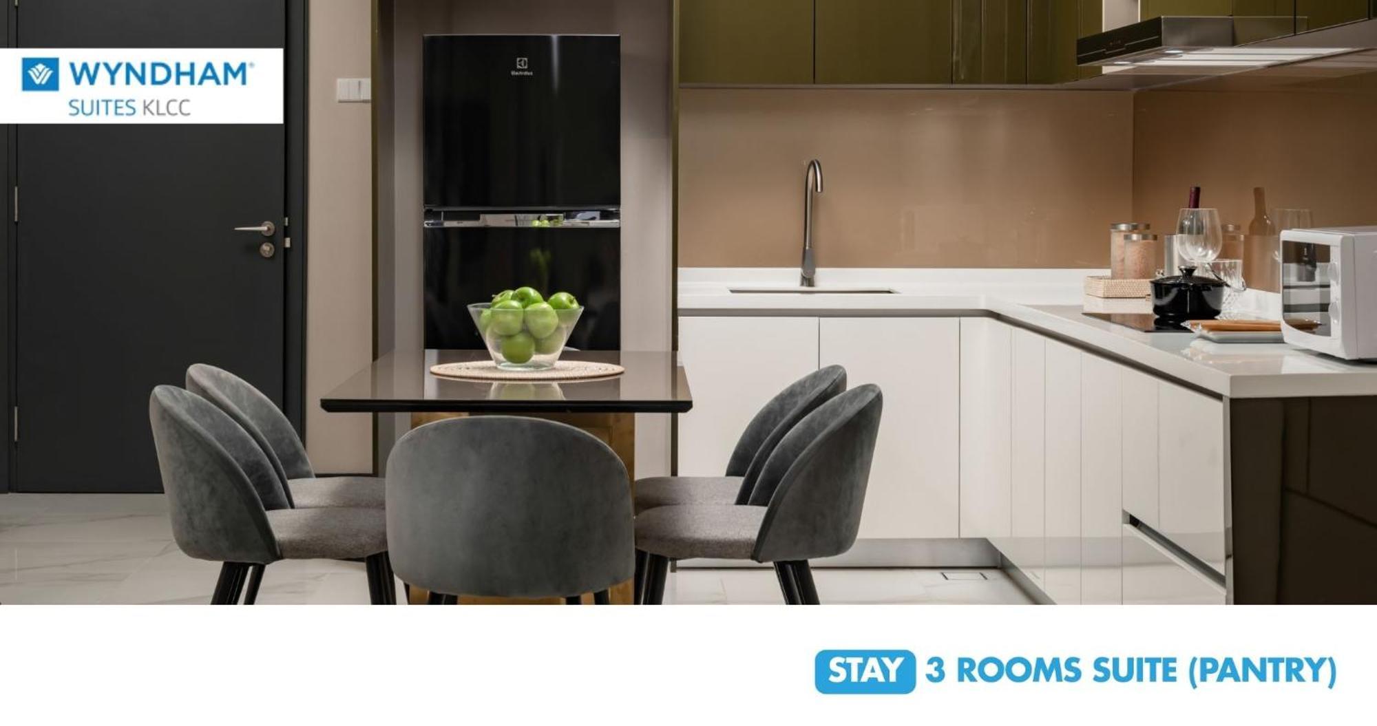 Wyndham Suites Klcc Kuala Lumpur Exterior foto 3 Rooms Suite