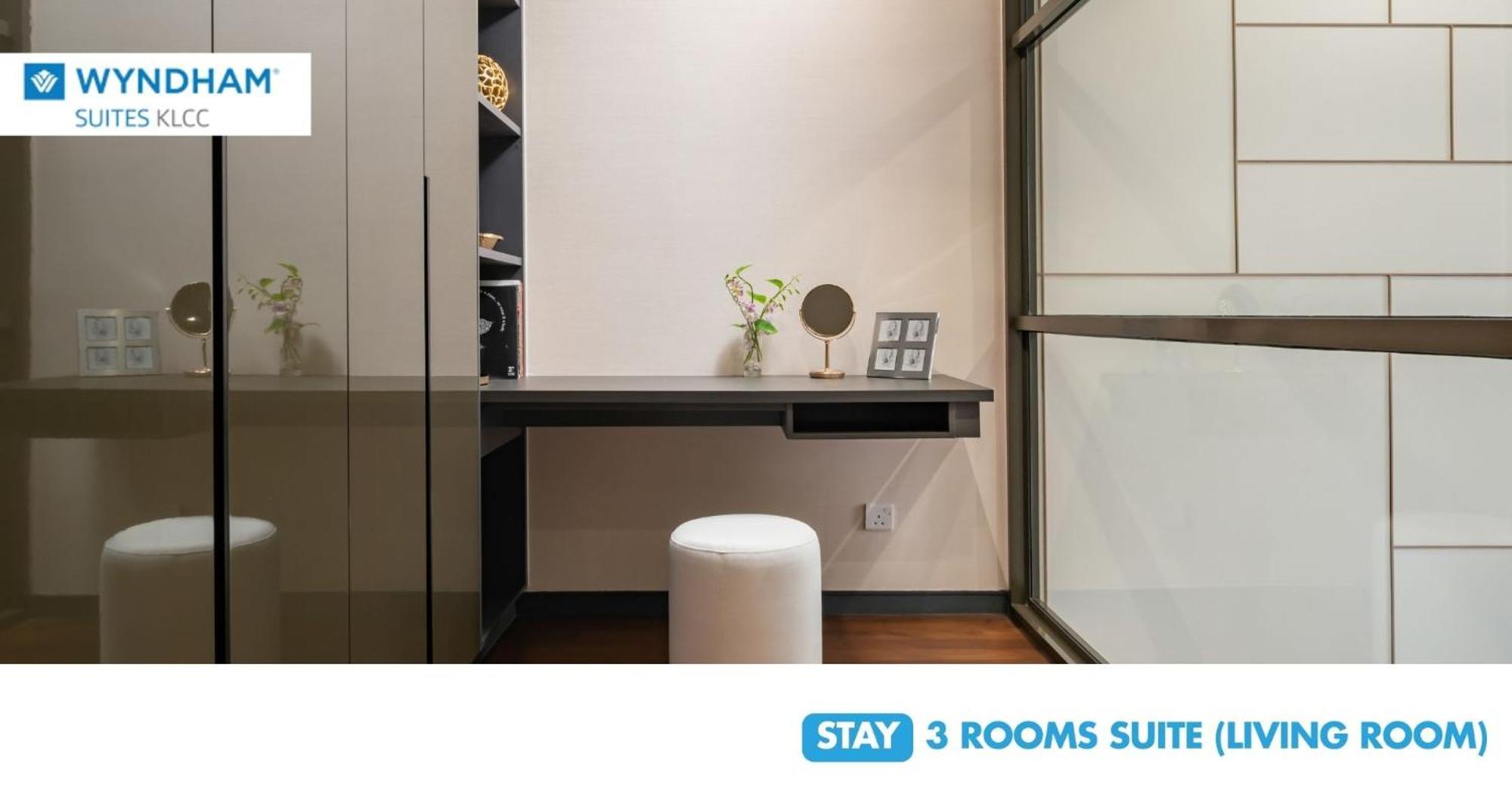 Wyndham Suites Klcc Kuala Lumpur Exterior foto 3-room suite living room