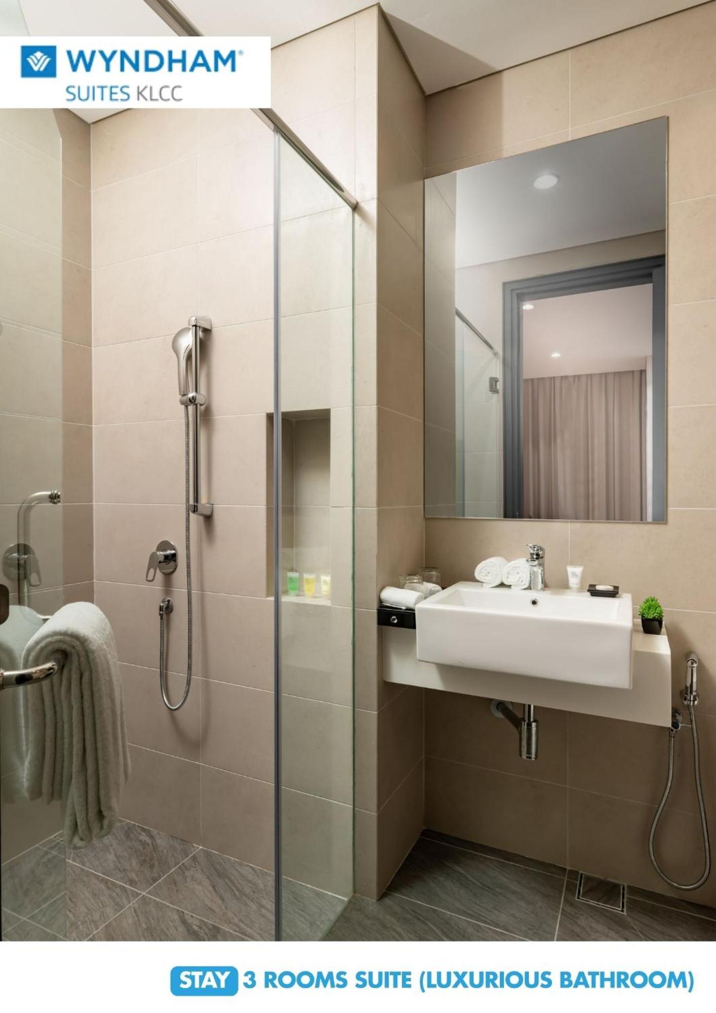 Wyndham Suites Klcc Kuala Lumpur Exterior foto Bathroom