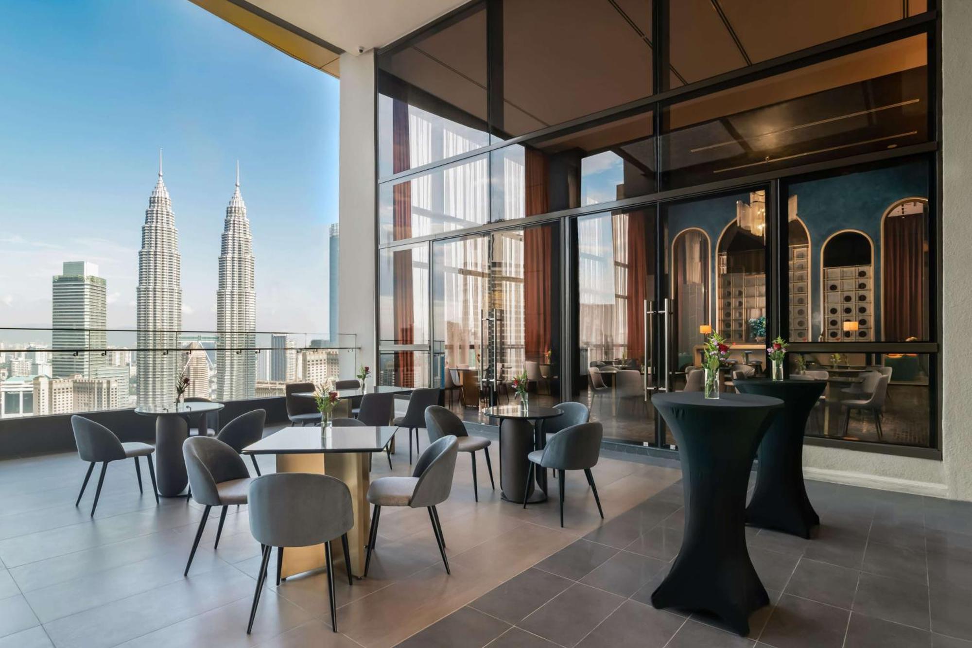 Wyndham Suites Klcc Kuala Lumpur Exterior foto The Bar